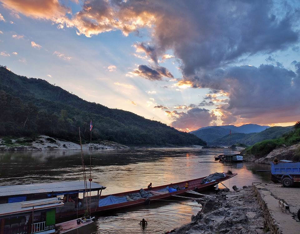 Capture the authentic charm of Pak Beng’s historical scene